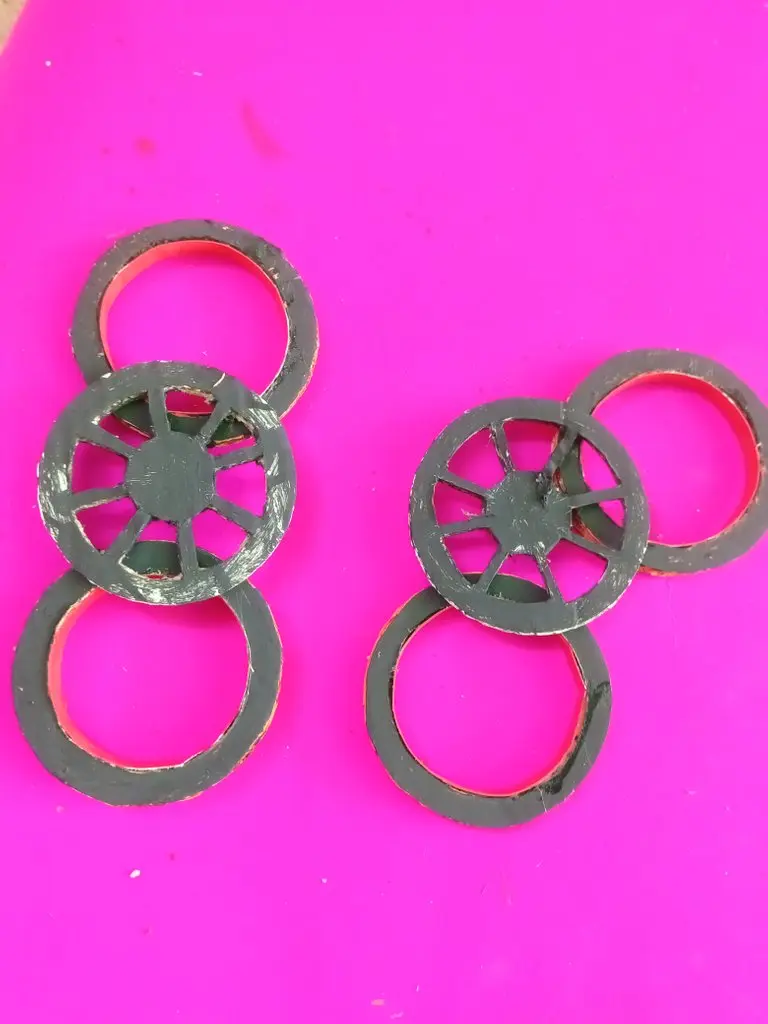 ec32f9eb5cc185935b90a641dac656371a04bd2e4ab713c705e2028b439094ee.jpg