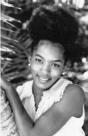 Young Angela Bassett