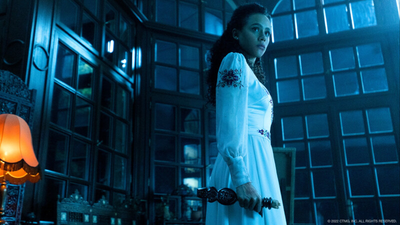 Nathalie Emmanuel as Evie in The Invitation movie