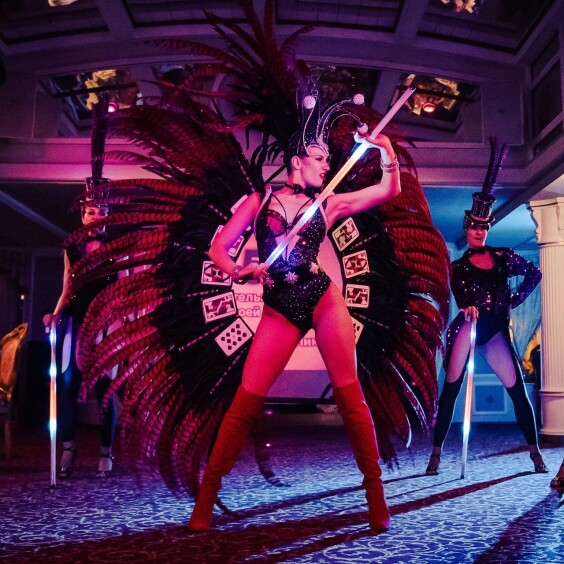 Show Luxor
