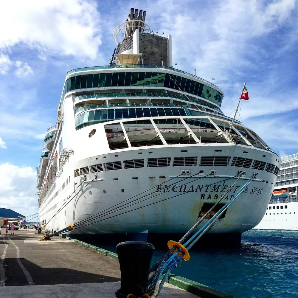 For comparison, I give you a photo of the first liner,
