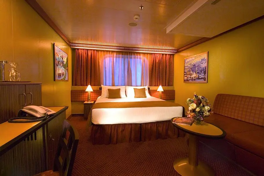 Cruise ship
