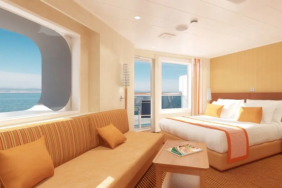 Cruise ship