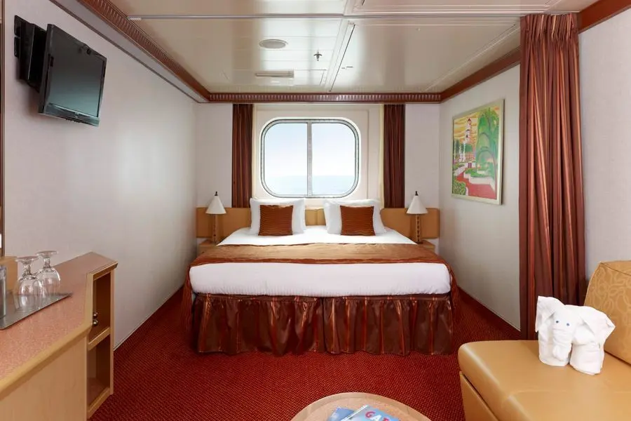 Cruise ship