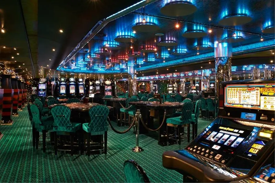 Cruise ship