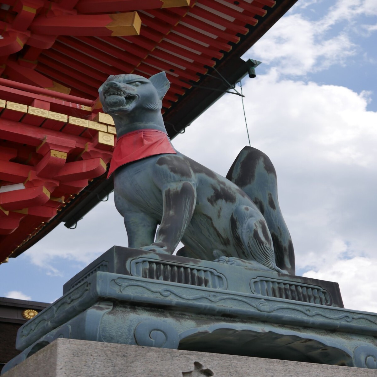 Fox statue