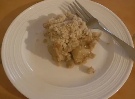 Apple Cinnamon Crumble Dessert