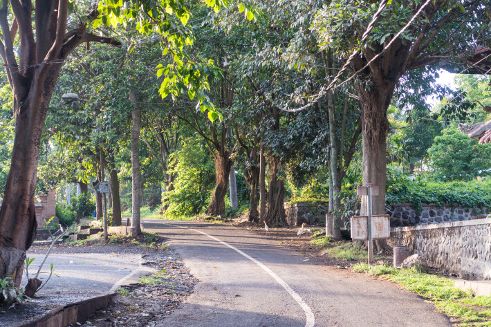 The border of Petulu village