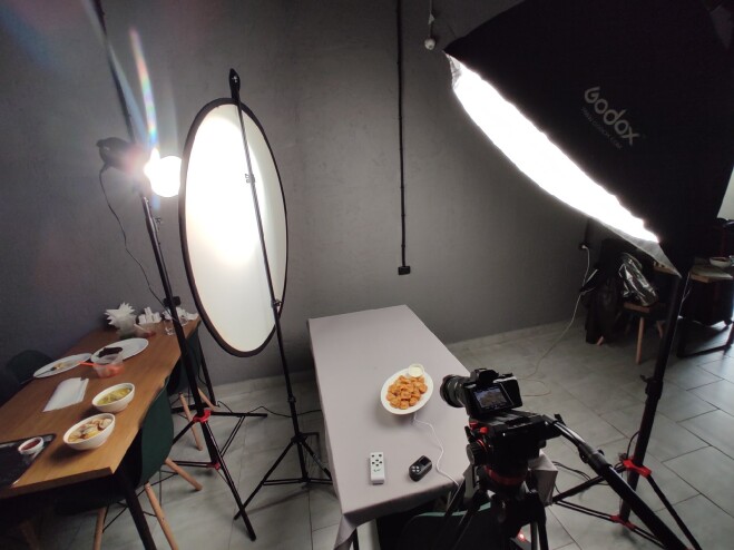 Filmed goodies. Object shooting