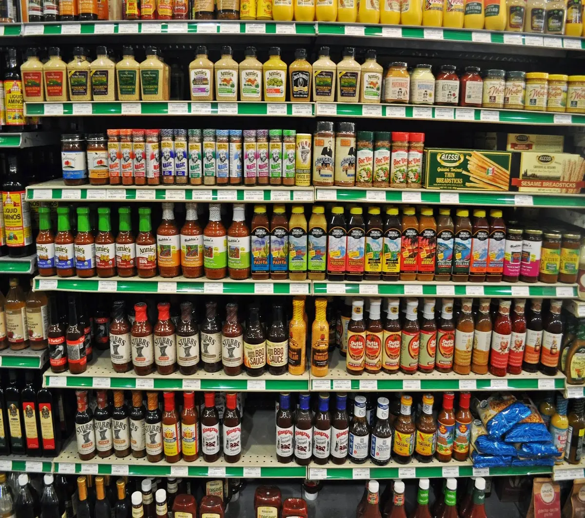 Healthy Hippie Market grocery section