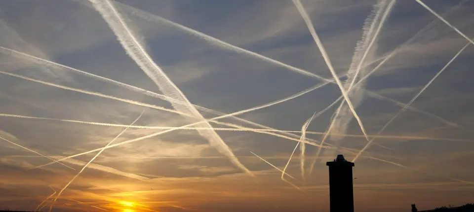 Look Up In The Sky Chemtrails is Conspiracy
