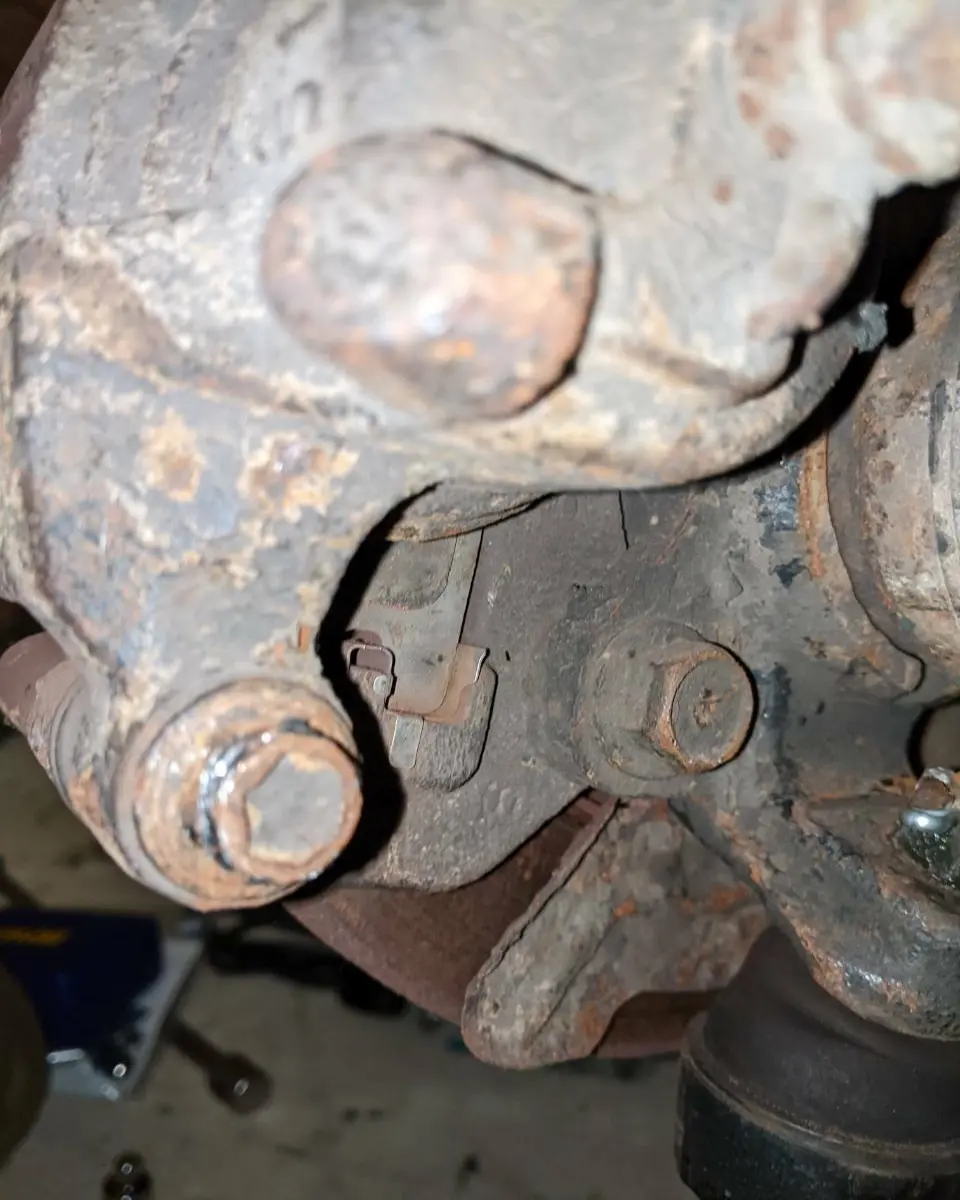 headless bolt