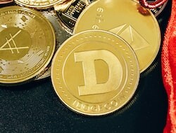 284225d4b880d748d4255a9c9b91985096c5f5e4c00f64c8aaa89ab11420d5f8.jpg