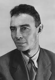 image taken from https://es.wikipedia.org/wiki/Robert_Oppenheimer