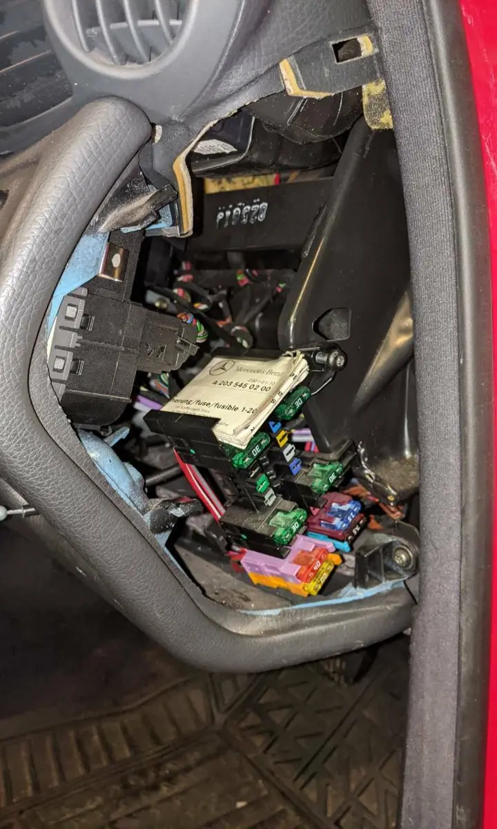 d9002da68371a30f3c7edc00a8d08704537ebc948754dcfa6b76b09481f68daa.jpg